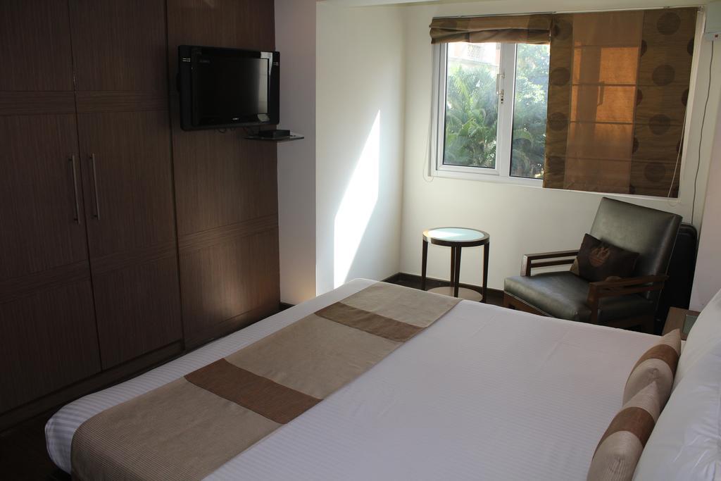 The Lotus Apartment Hotel, Venkatraman Street Chennai Zewnętrze zdjęcie